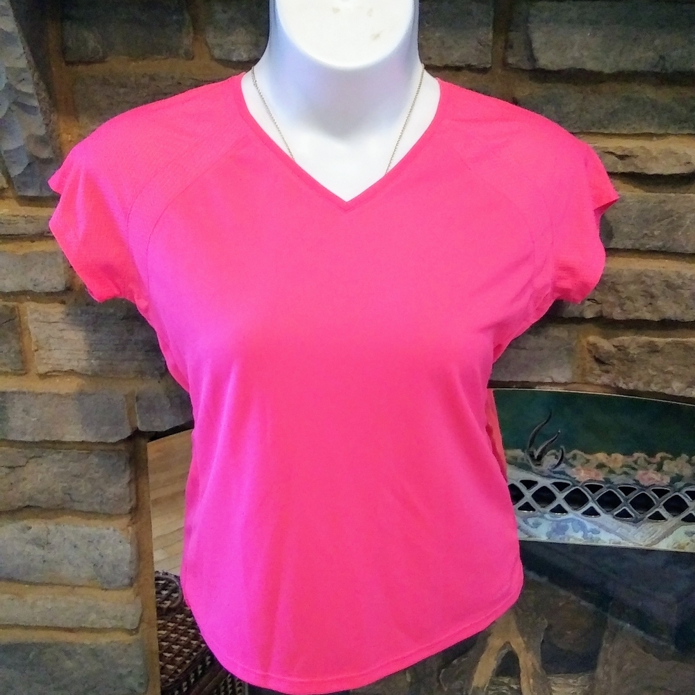 💯 Reebok v-neck workout gym top